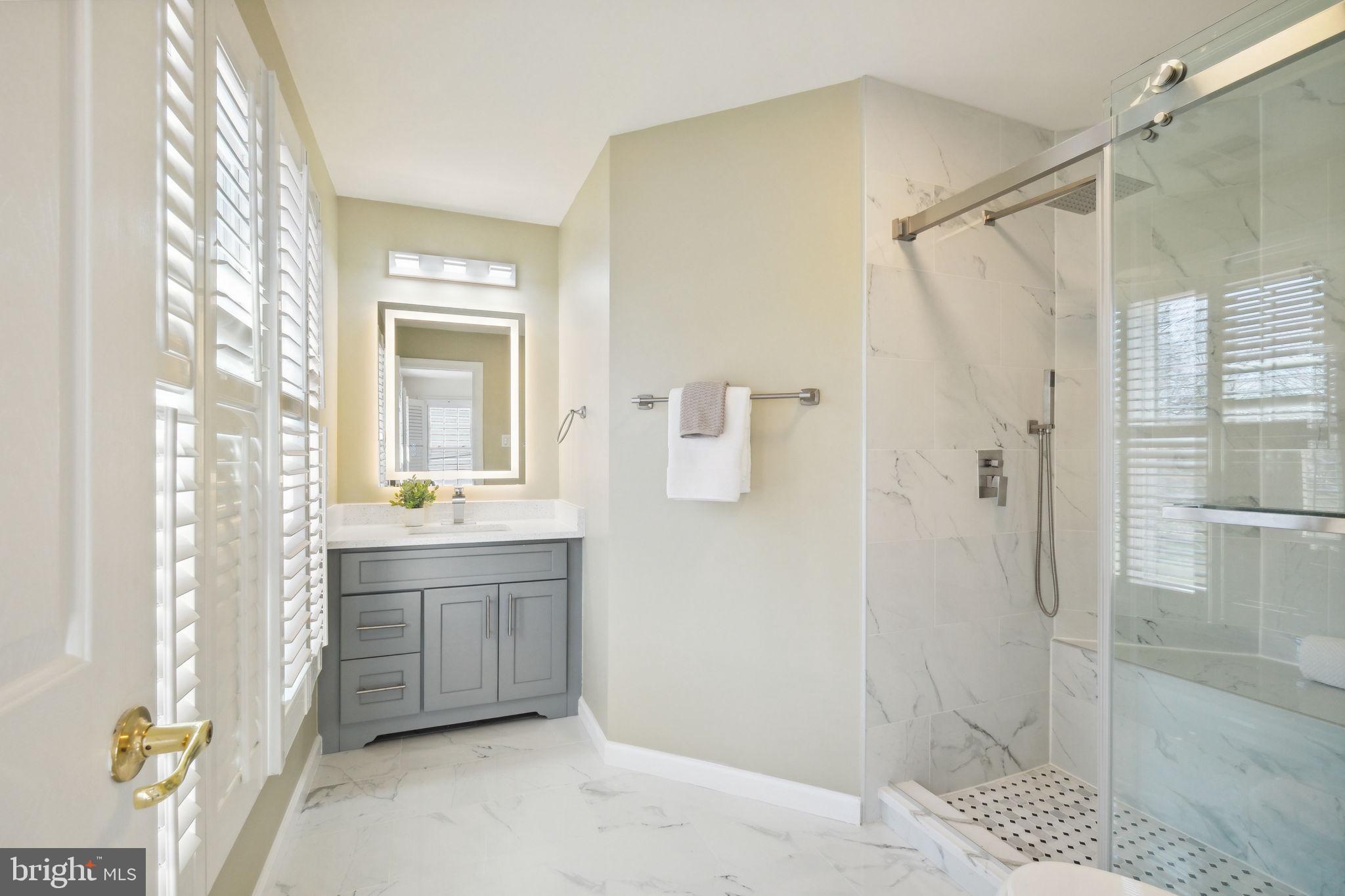 203 Saddle Ridge Cir