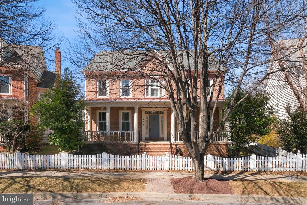 203 Saddle Ridge Cir