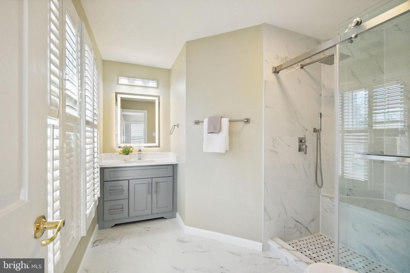 203 Saddle Ridge Cir