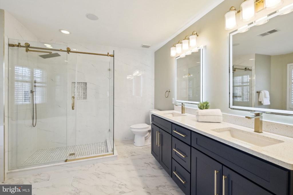 203 Saddle Ridge Cir