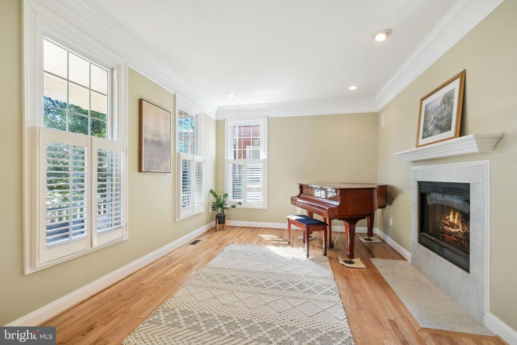 203 Saddle Ridge Cir
