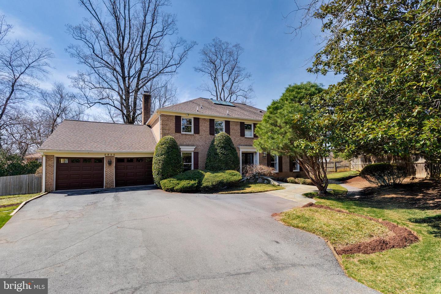 6106 Wayside Dr