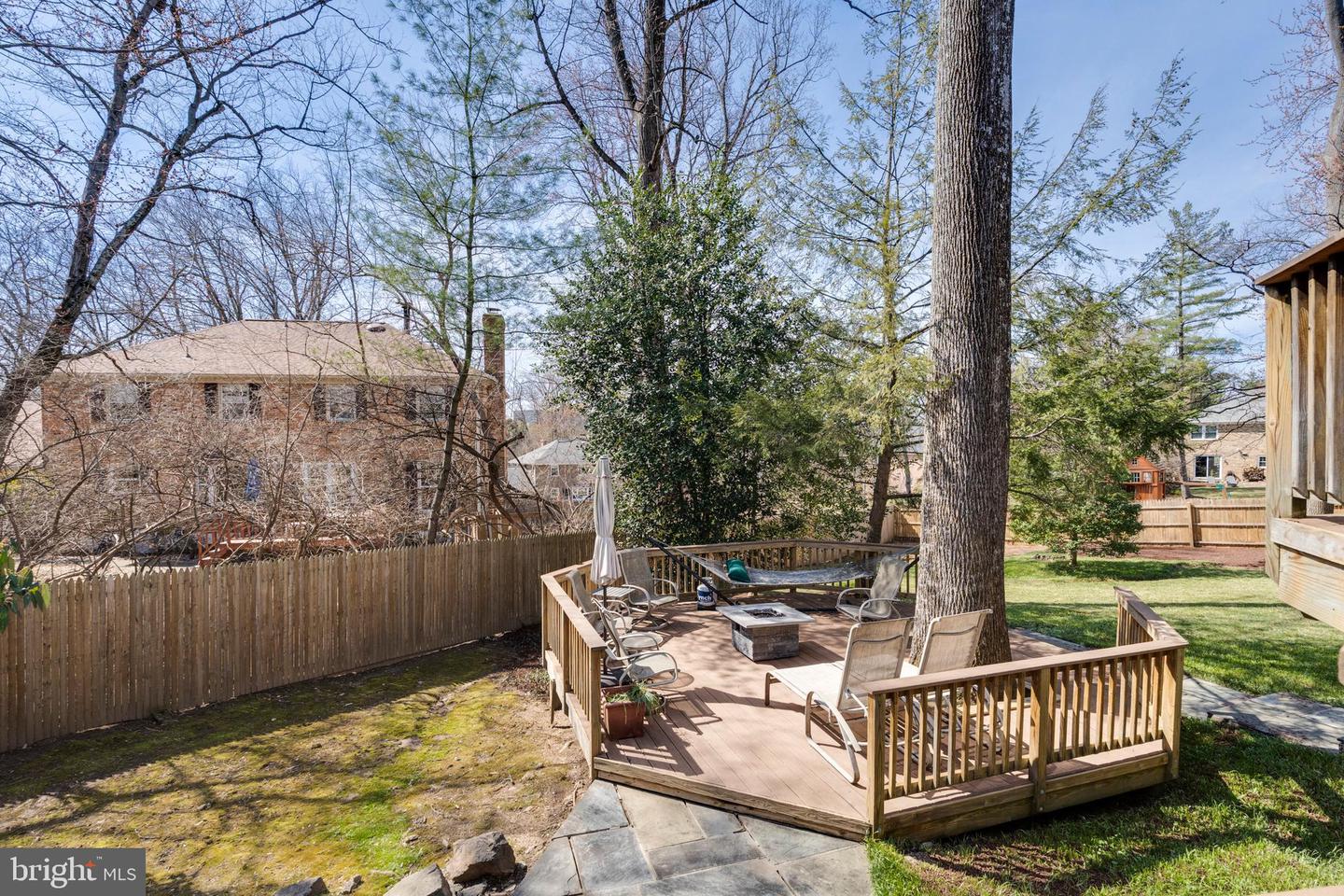 6106 Wayside Dr