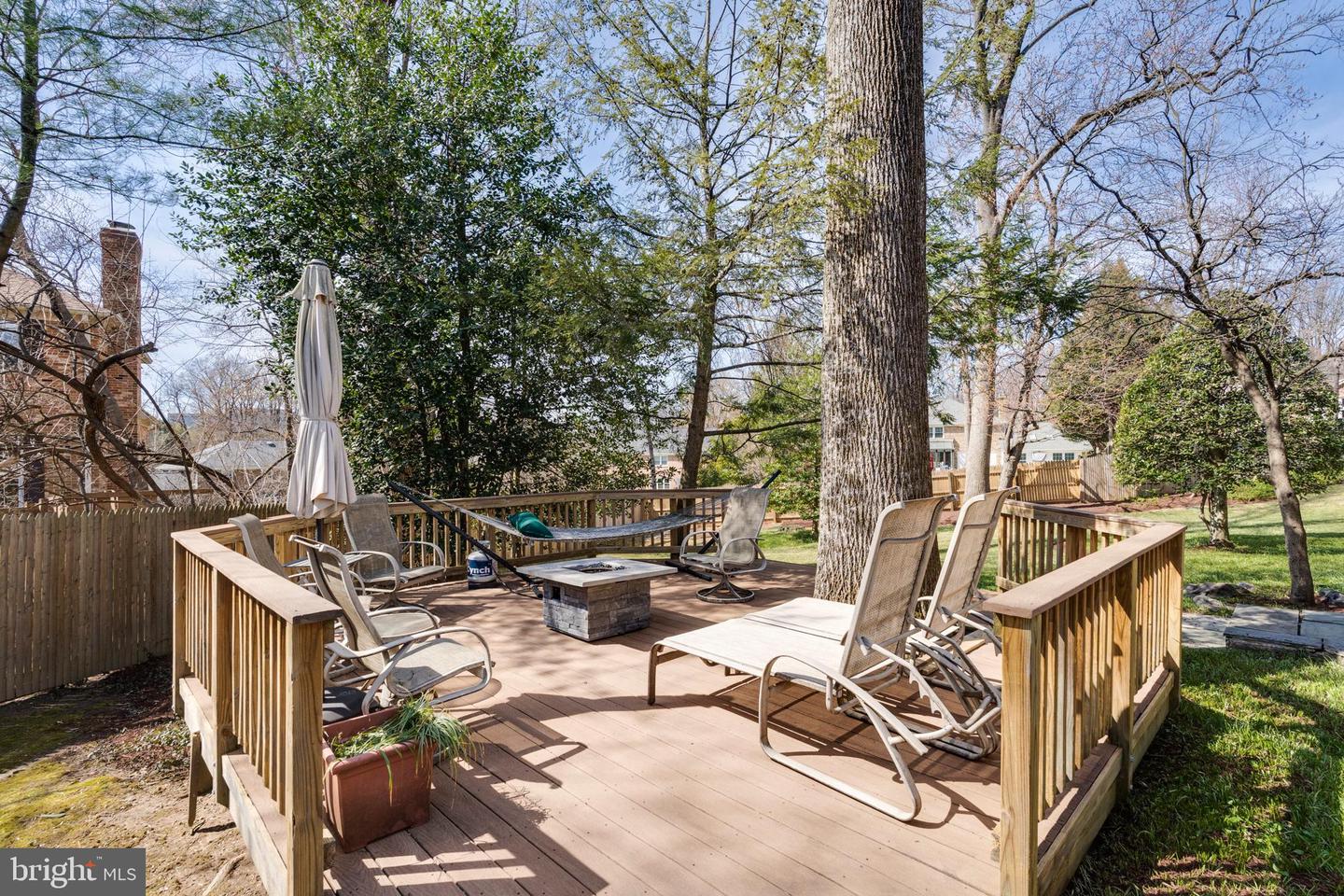 6106 Wayside Dr