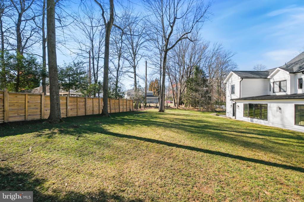 11624 DANVILLE DR