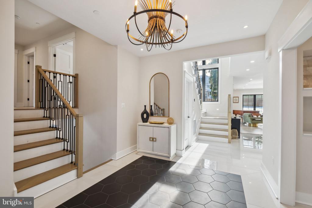 11624 DANVILLE DR