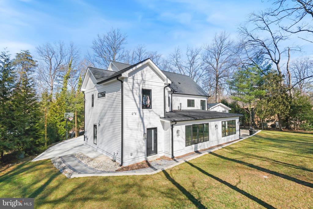 11624 DANVILLE DR
