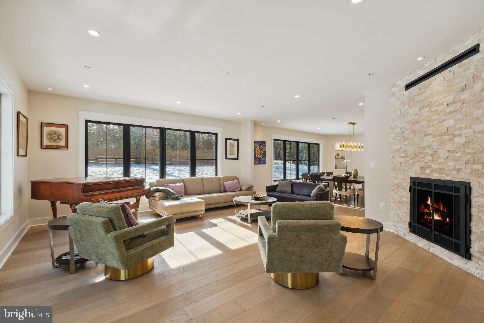 11624 DANVILLE DR