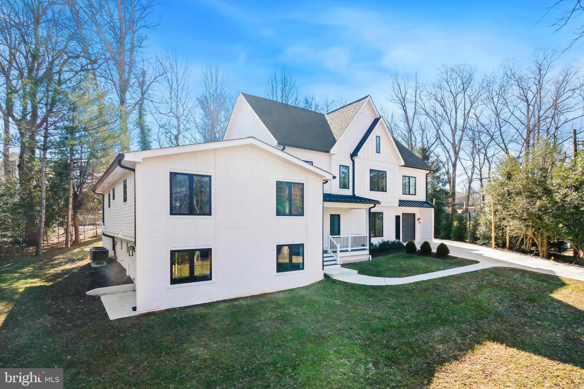 11624 DANVILLE DR