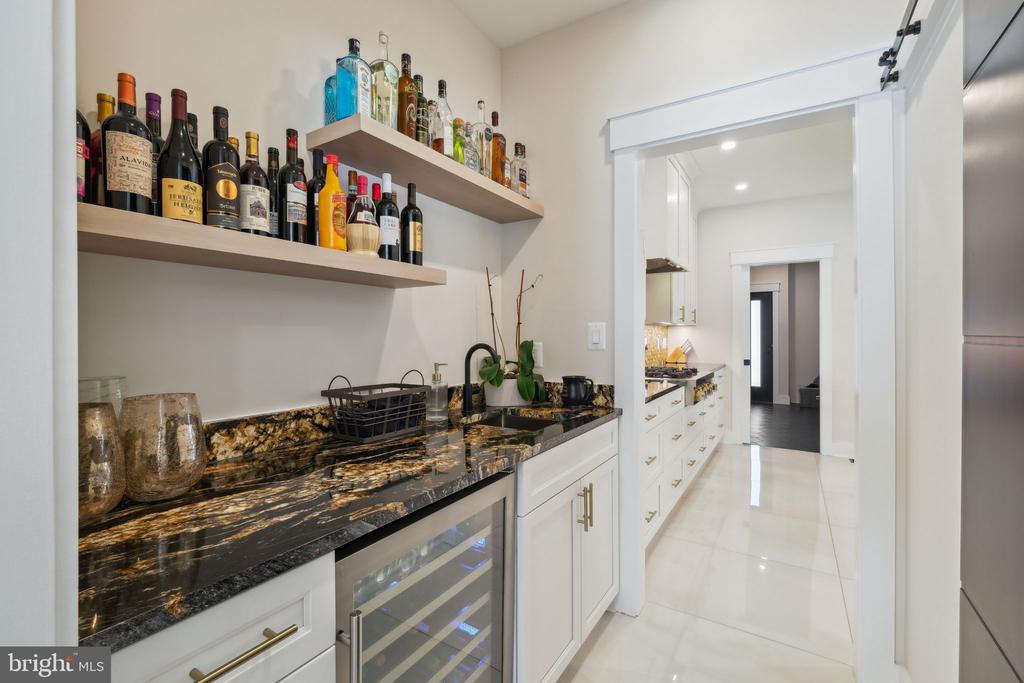 11624 DANVILLE DR