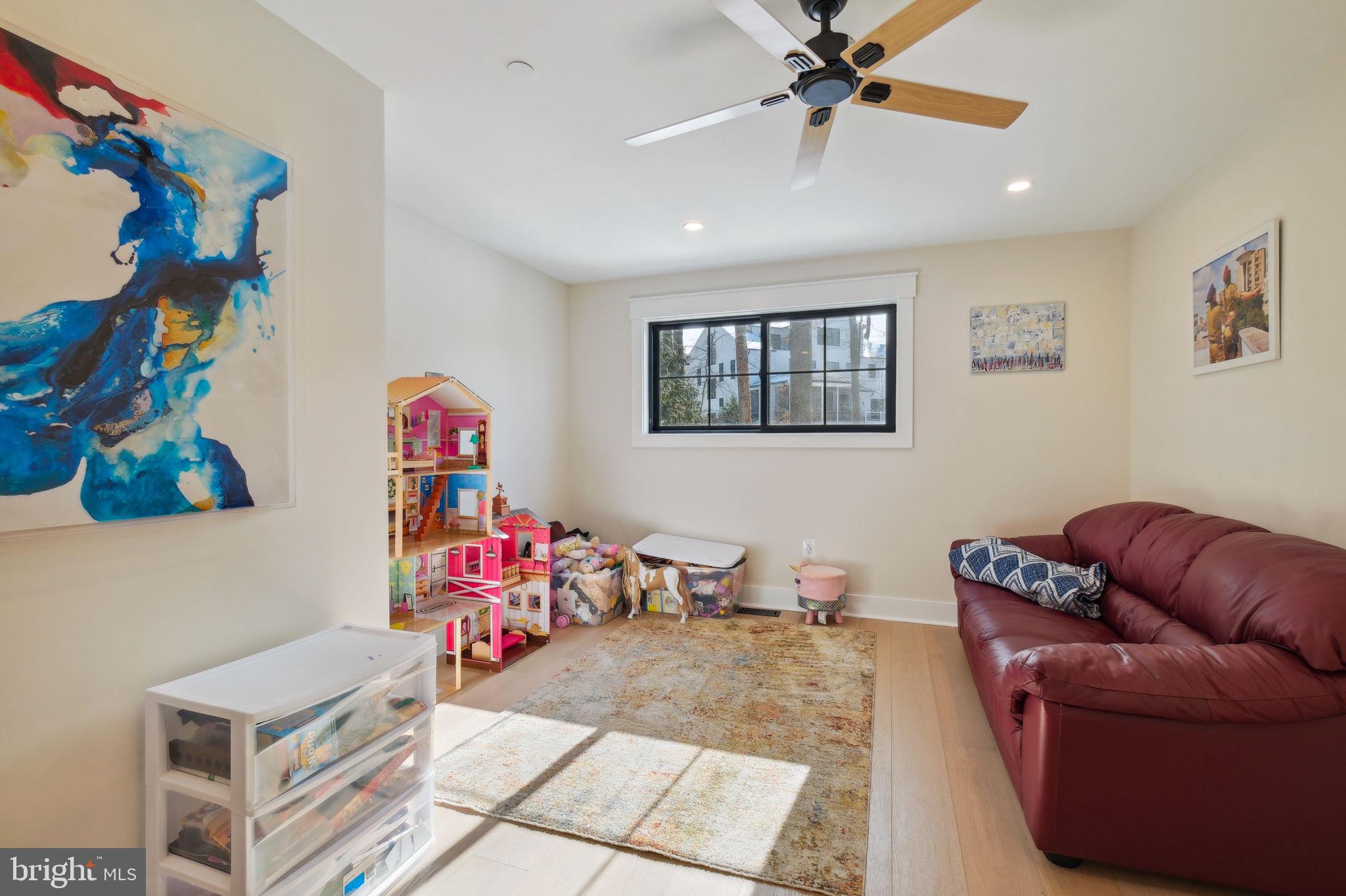 11624 DANVILLE DR