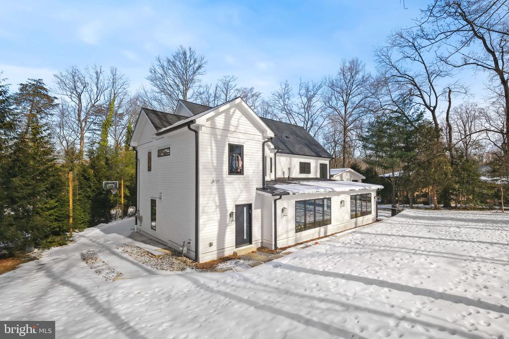 11624 DANVILLE DR