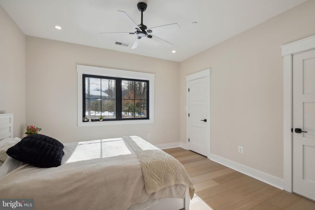 11624 DANVILLE DR