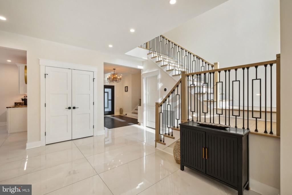 11624 DANVILLE DR