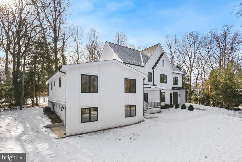 11624 DANVILLE DR