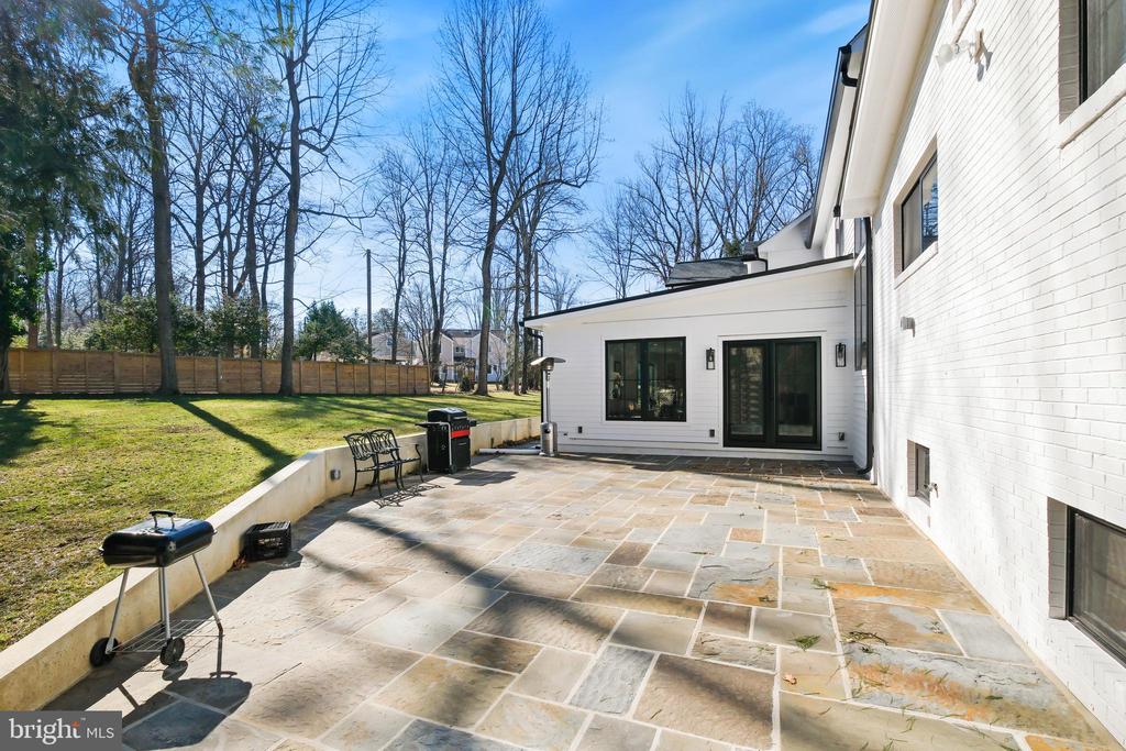 11624 DANVILLE DR