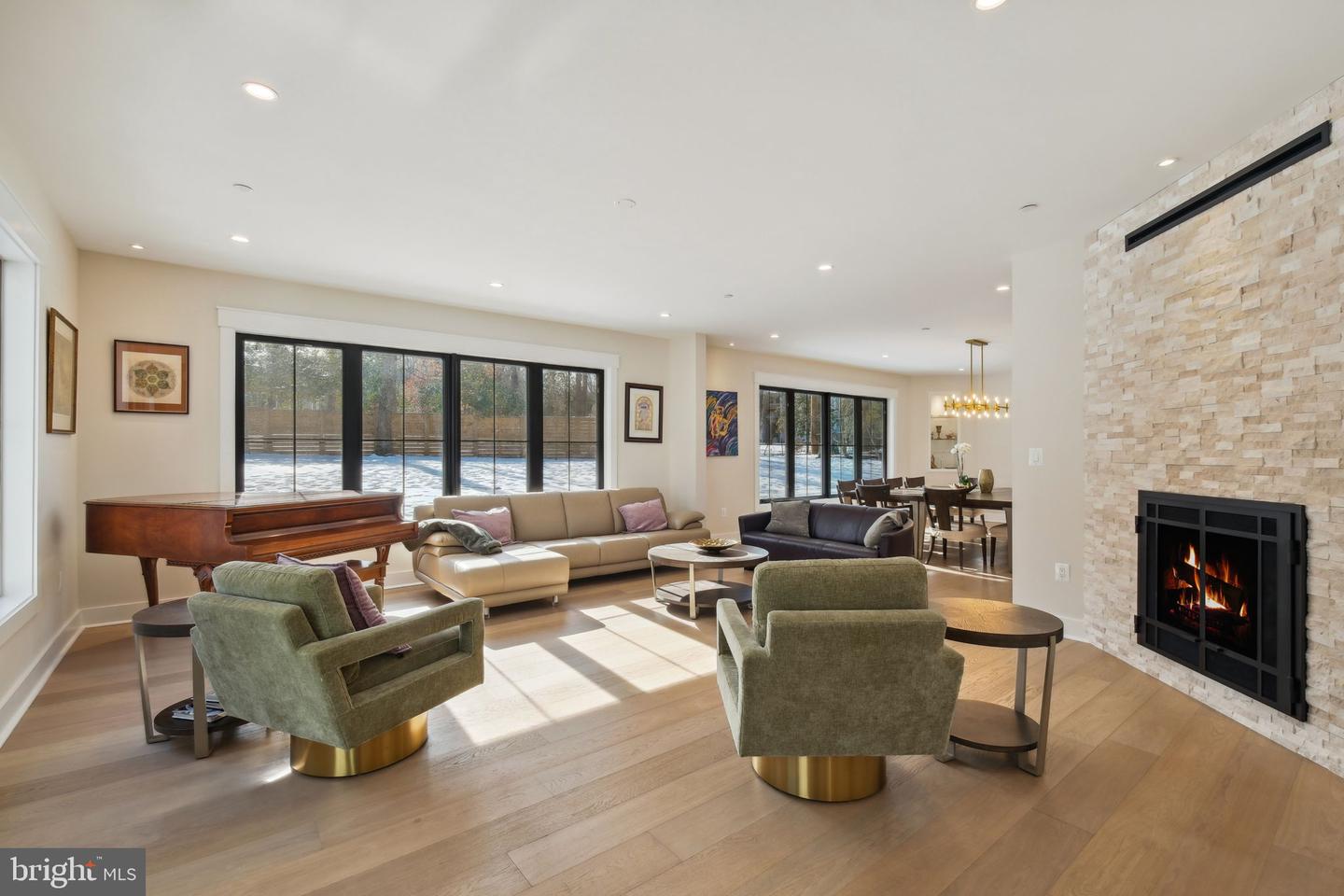 11624 Danville Dr