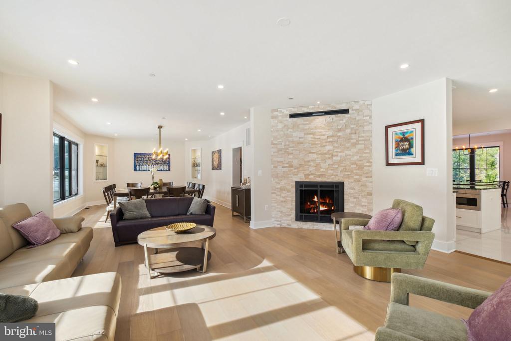 11624 DANVILLE DR