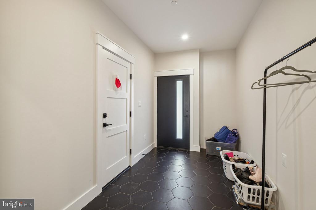 11624 DANVILLE DR