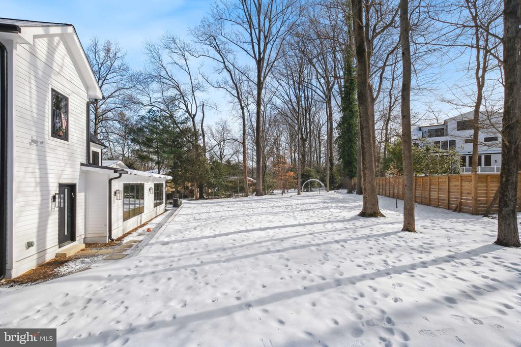 11624 DANVILLE DR