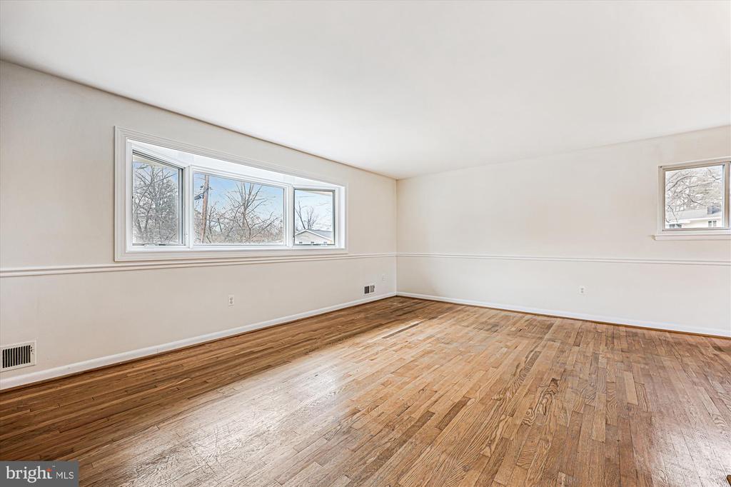 3 Lorraine Ct