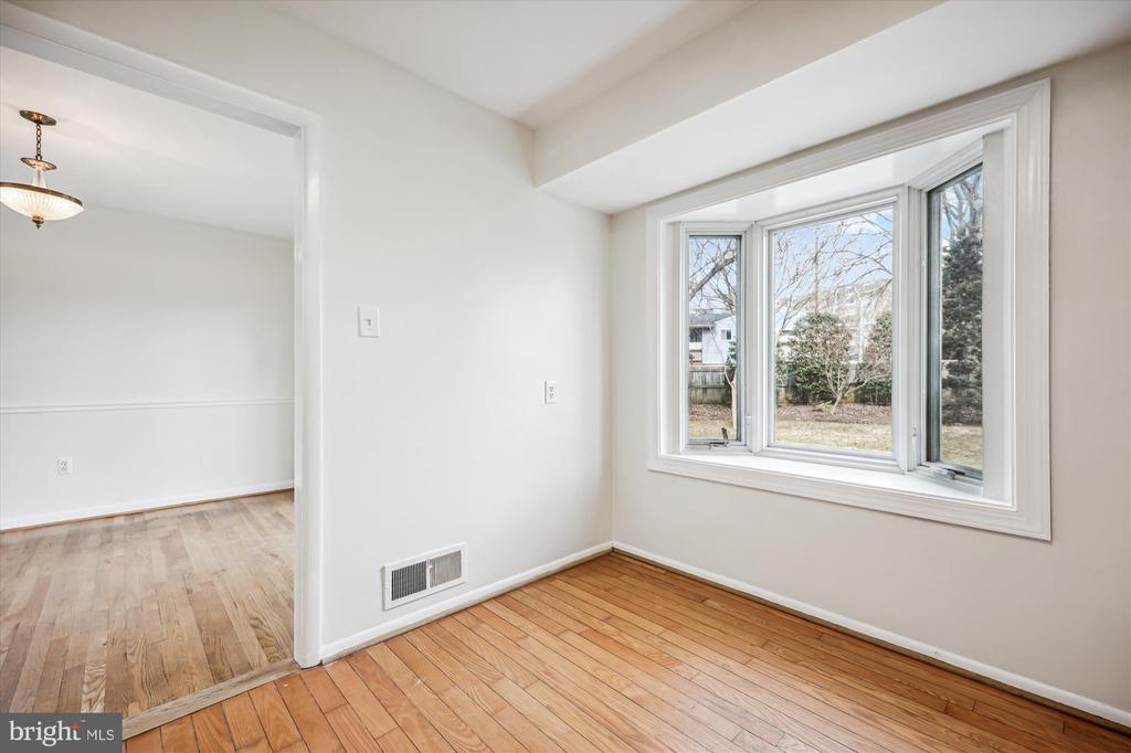 3 Lorraine Ct
