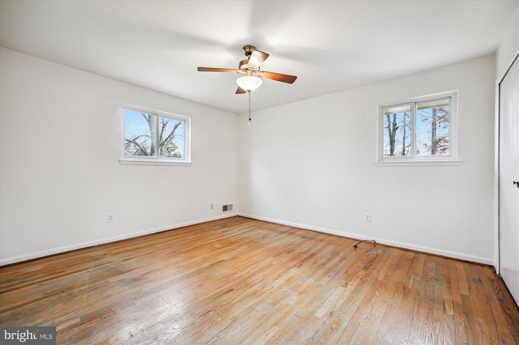 3 Lorraine Ct