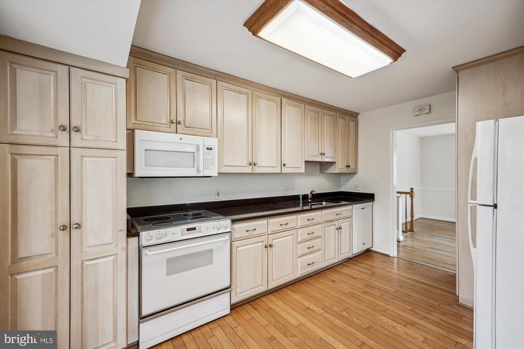 3 Lorraine Ct