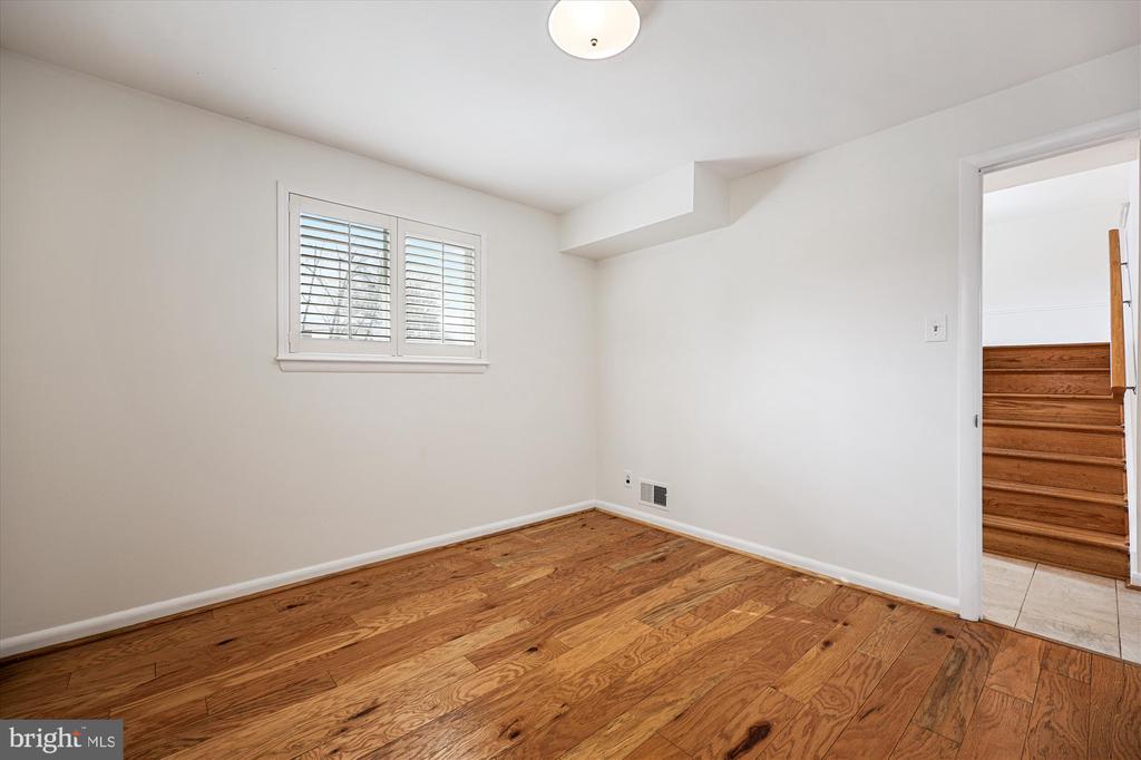 3 Lorraine Ct