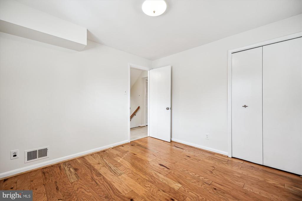 3 Lorraine Ct