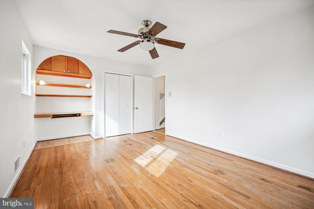 3 Lorraine Ct