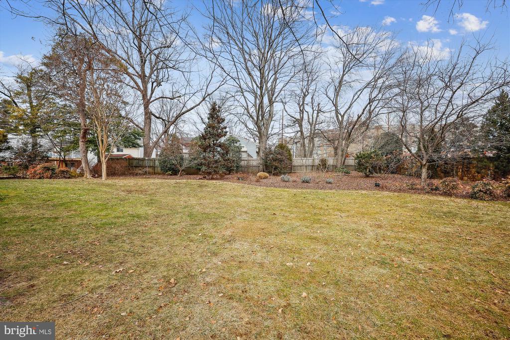 3 Lorraine Ct