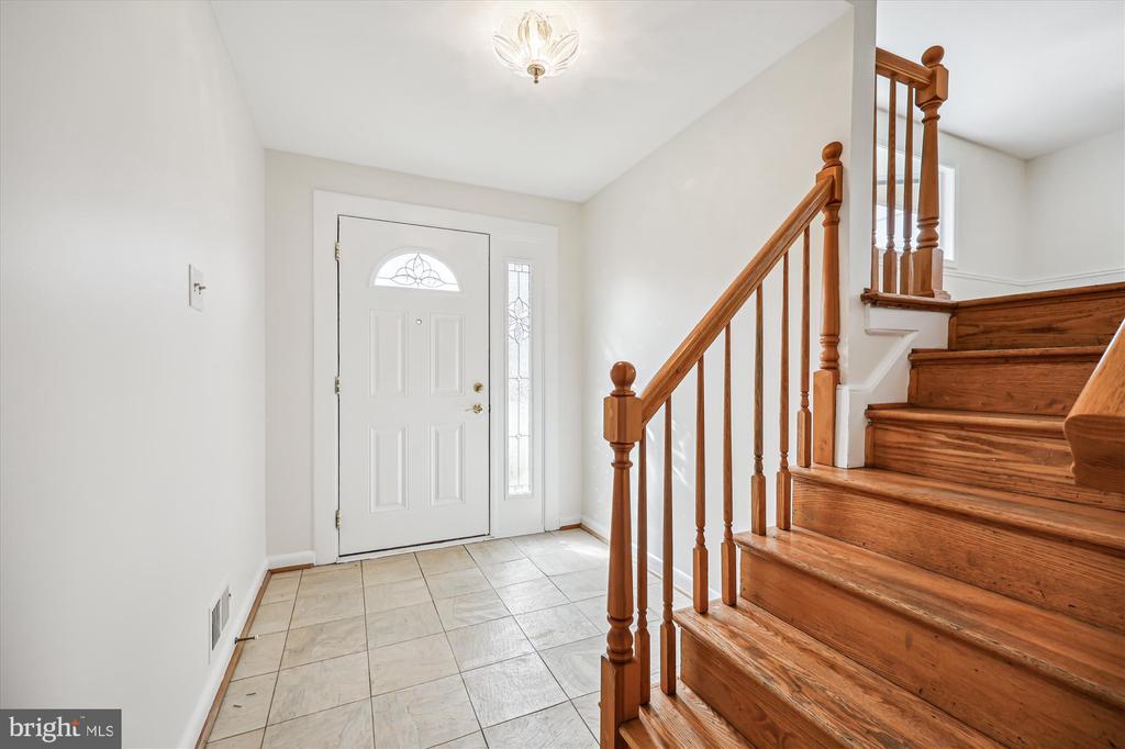 3 Lorraine Ct