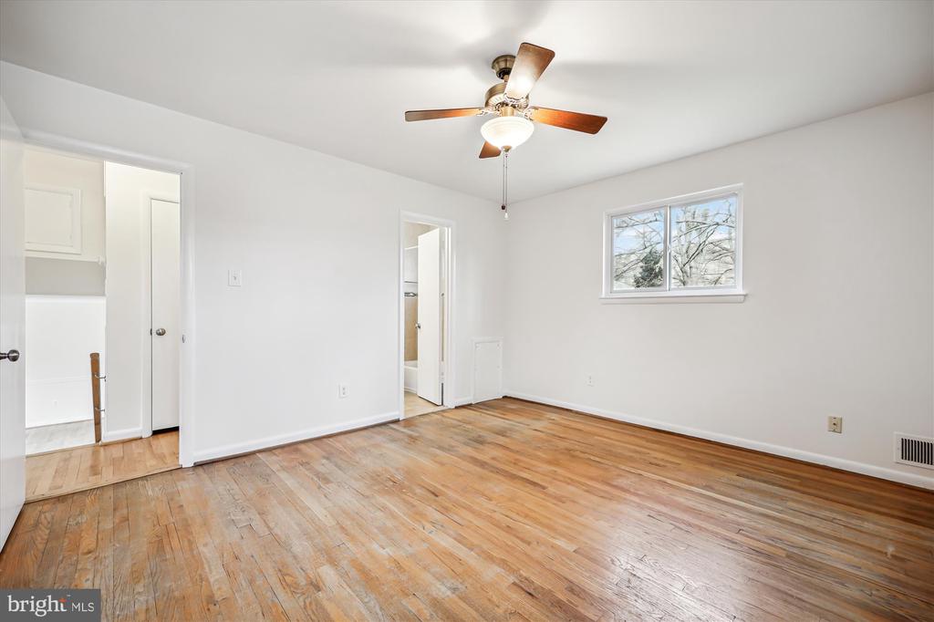 3 Lorraine Ct