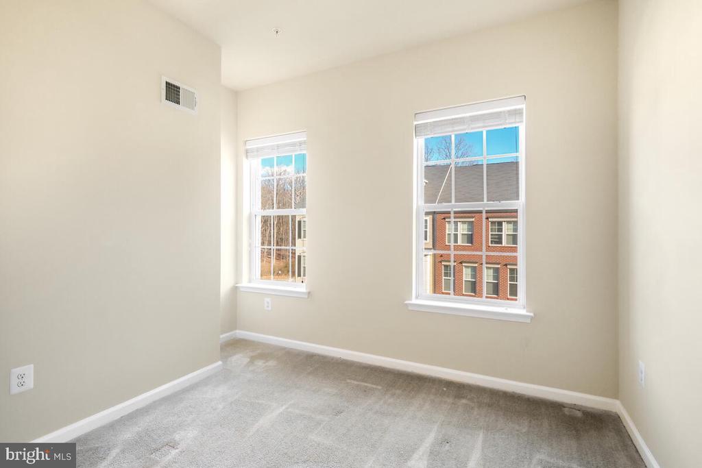 13205 Uffizi Ln