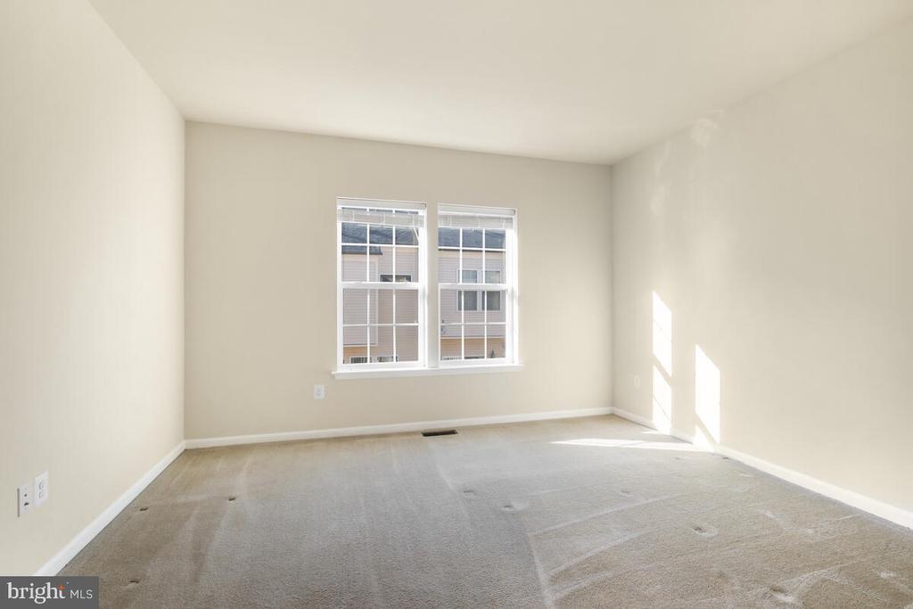 13205 Uffizi Ln