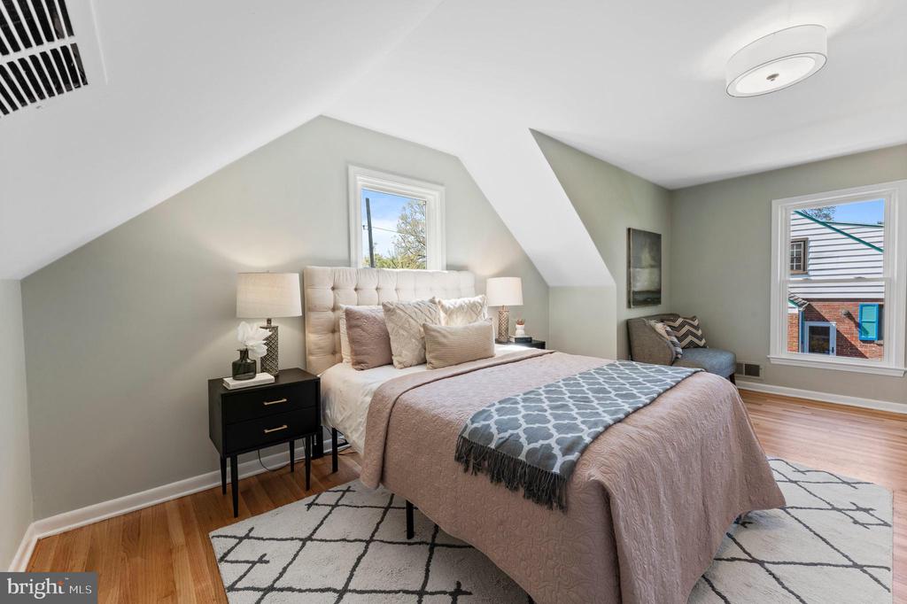 3 MELBOURNE AVENUE