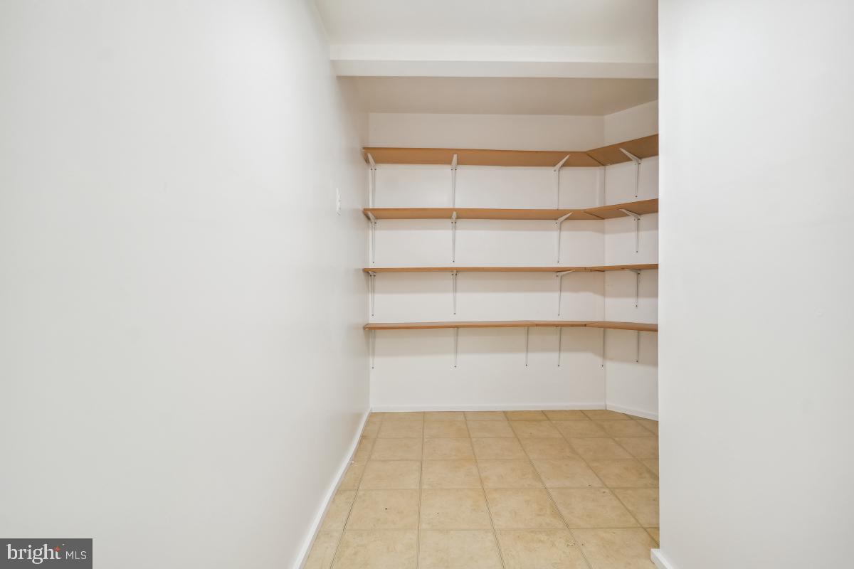 1 Long Green Ct