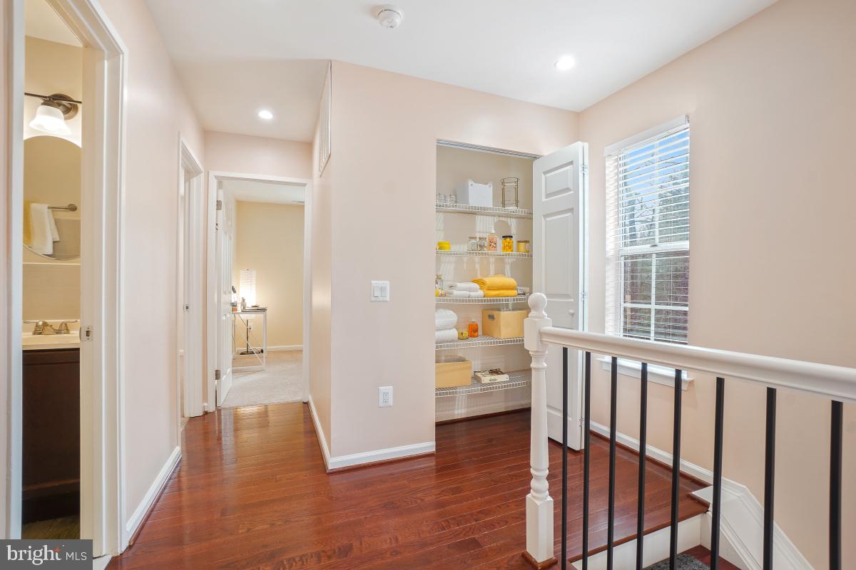 1 Long Green Ct