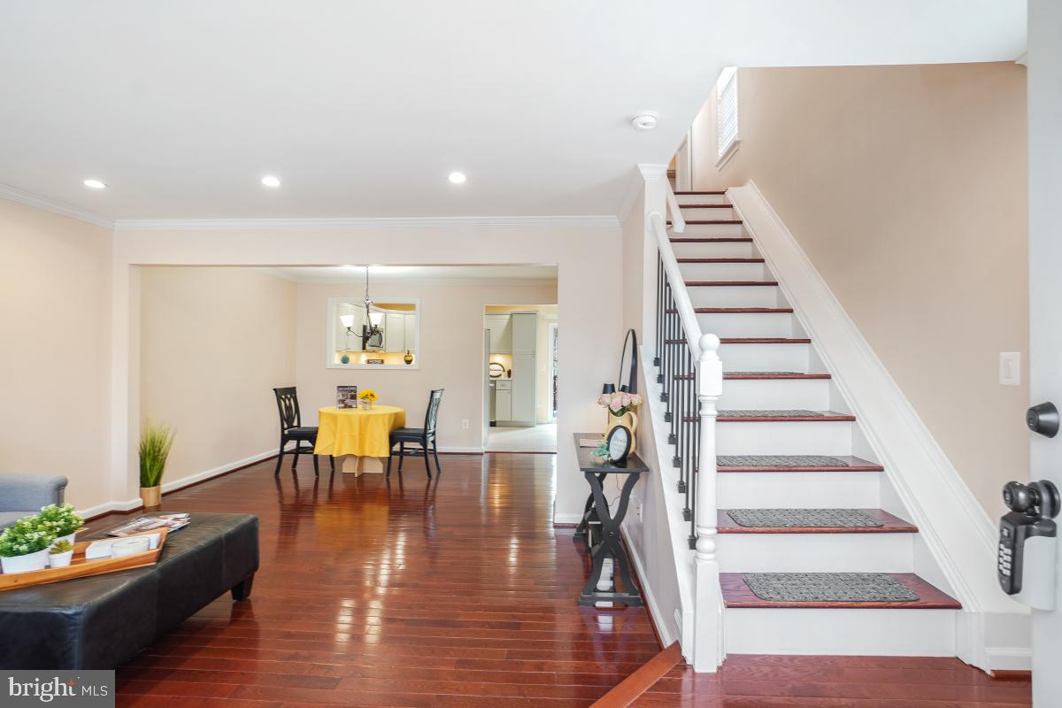 1 Long Green Ct