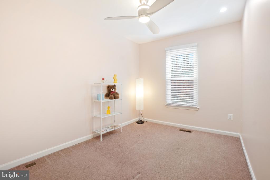 1 Long Green Ct