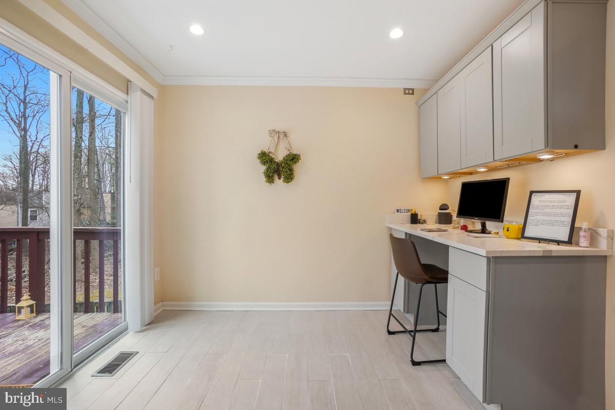 1 Long Green Ct