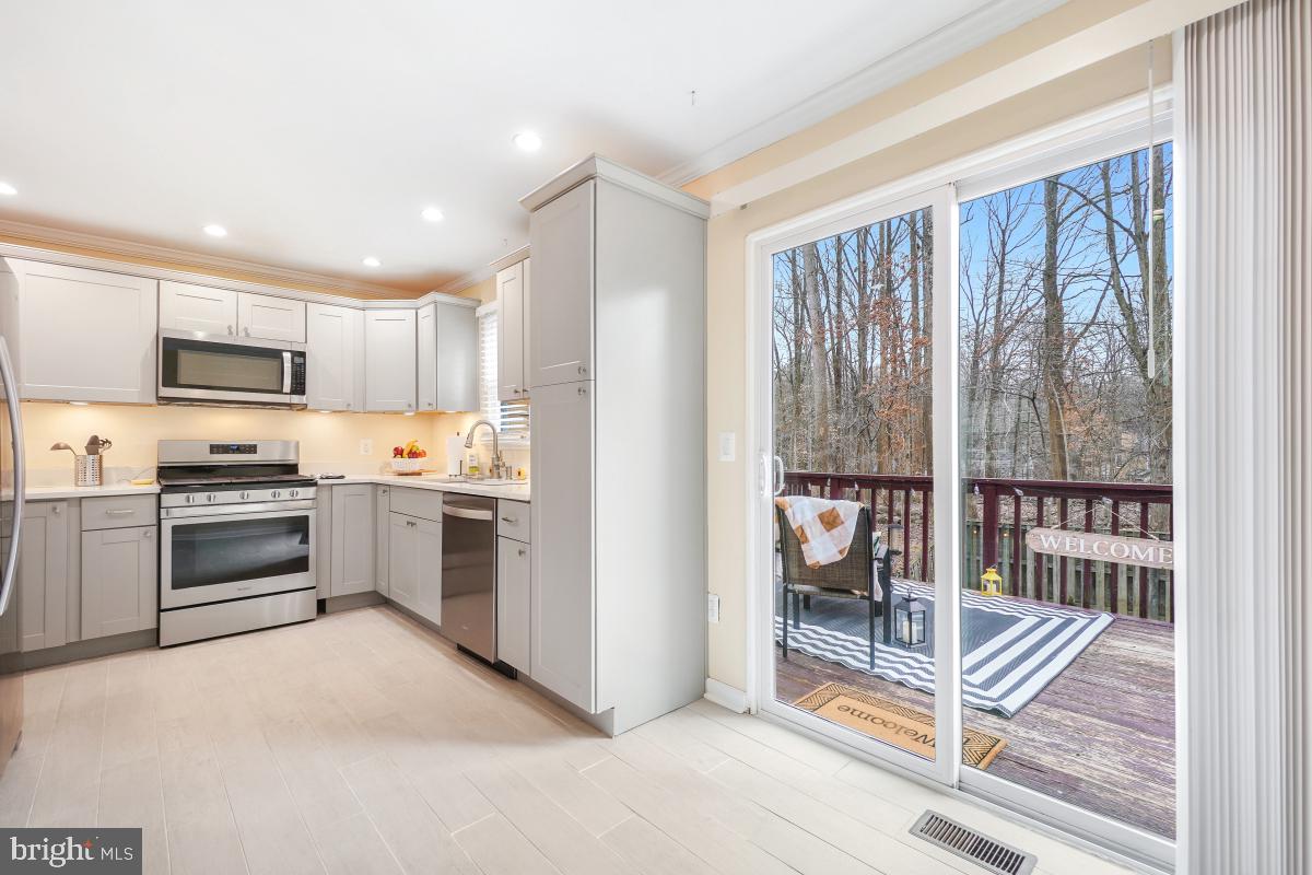 1 Long Green Ct