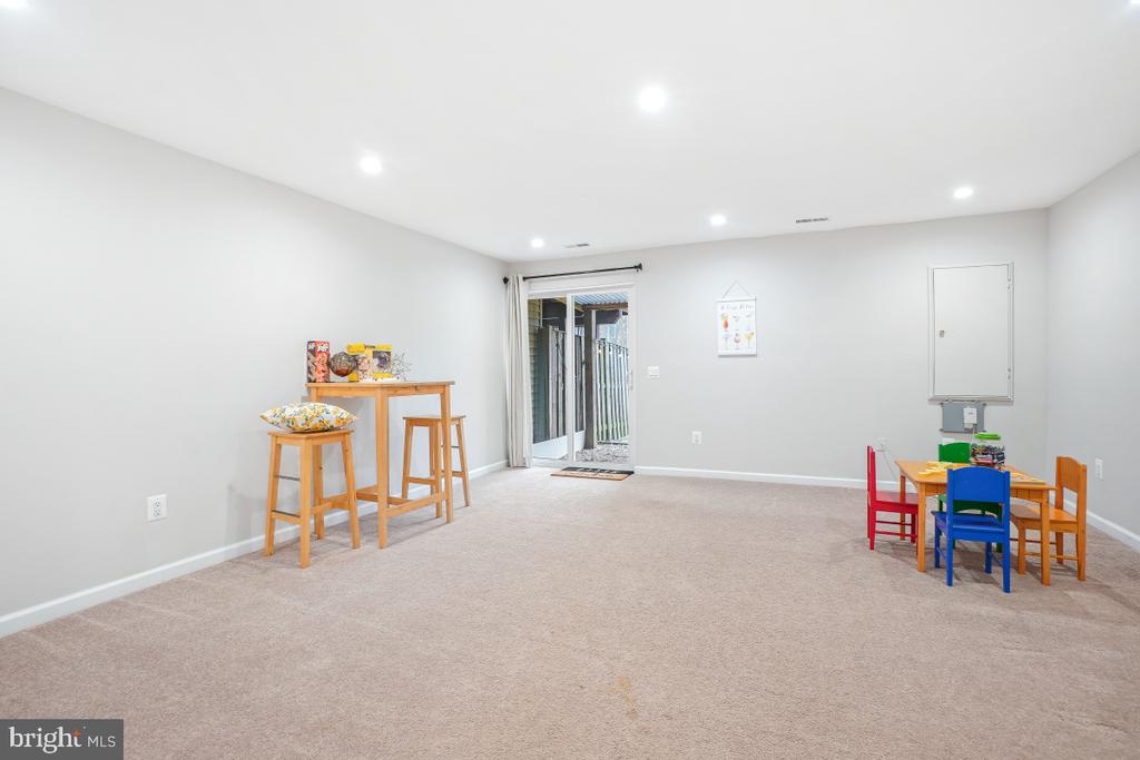 1 Long Green Ct