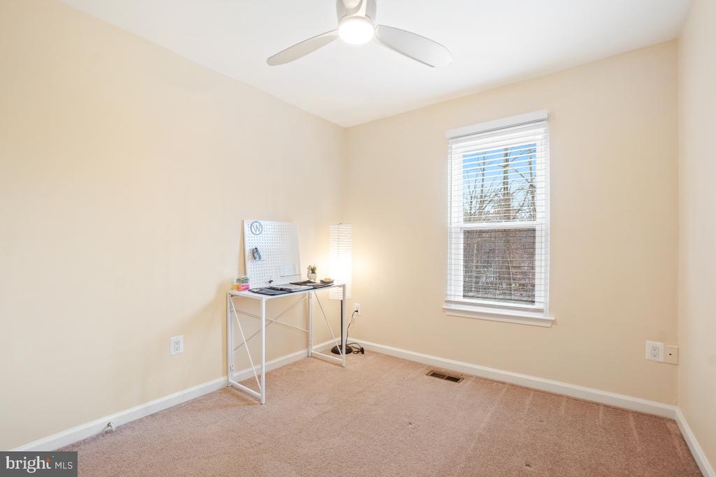 1 Long Green Ct