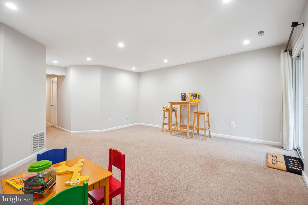 1 Long Green Ct