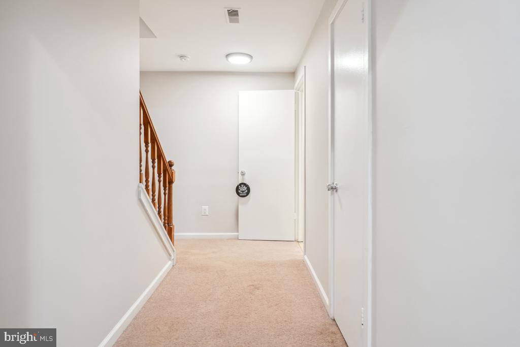 1 Long Green Ct