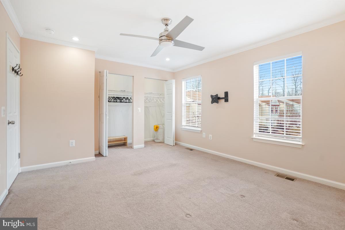 1 Long Green Ct