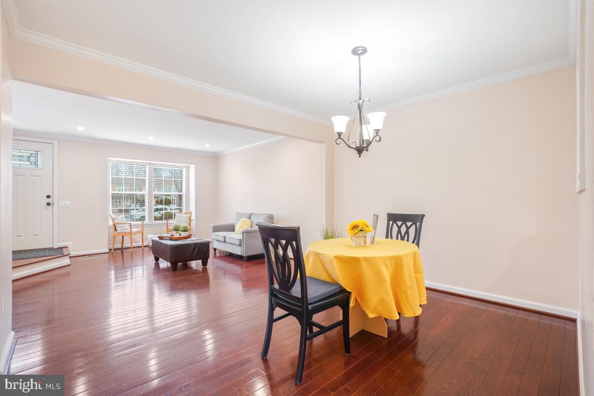1 Long Green Ct