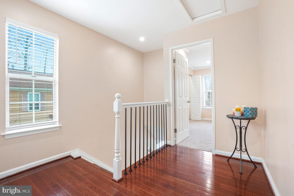 1 Long Green Ct